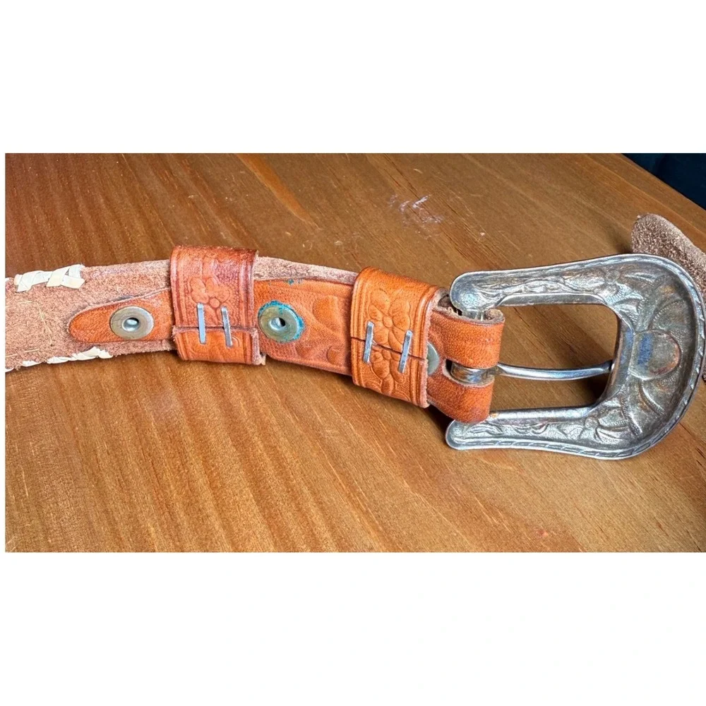 Vintage Beaded Western Floral Embossed Leather Belt Size 30 Whipstitch Buckle